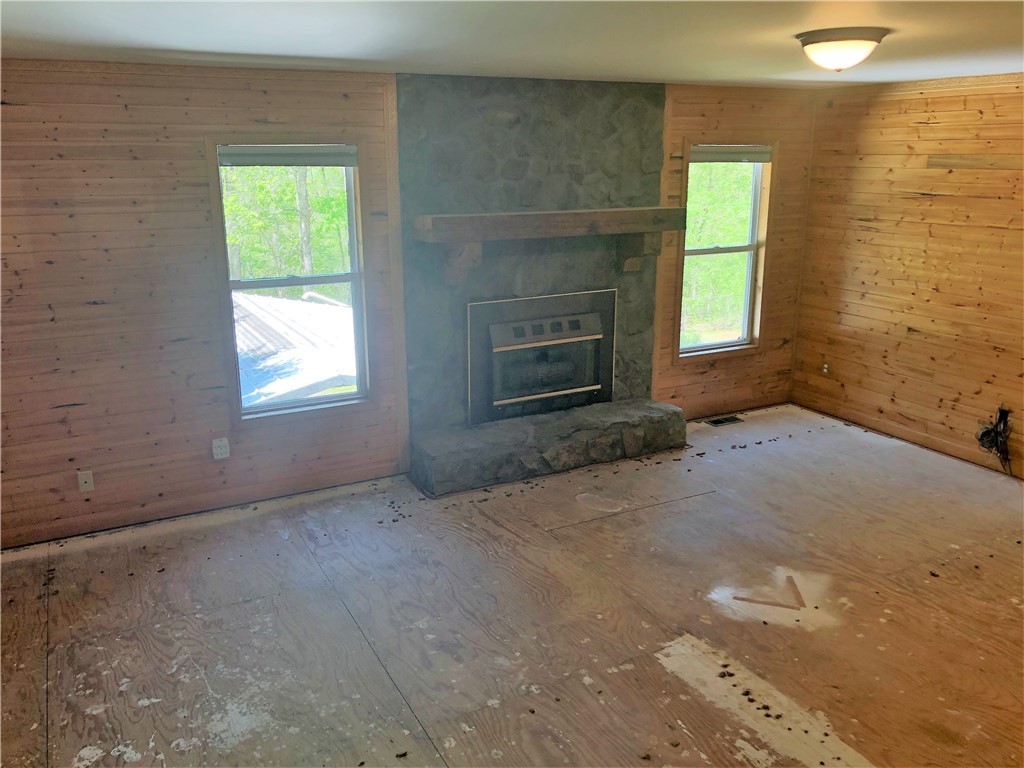 150 Spring Valley Road Salem, SC 29676 - Photo 4 of 48 Living room cont.
