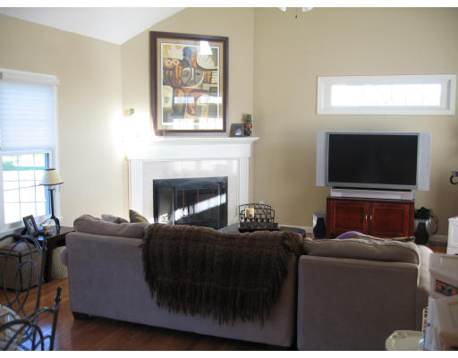 2 Pebbles Road West Bridgewater, MA 02379 - Photo 7 of 25 Gallery Image 7
