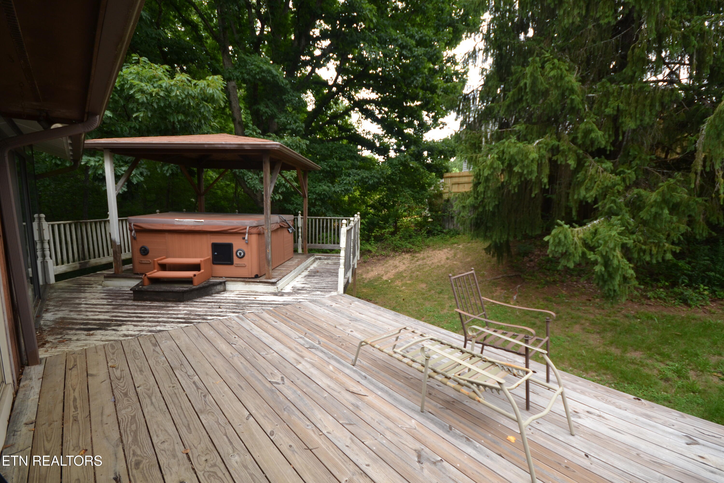 6703 Cate Road Powell, TN 37849 - Photo 12 of 23 Deck & Hottub