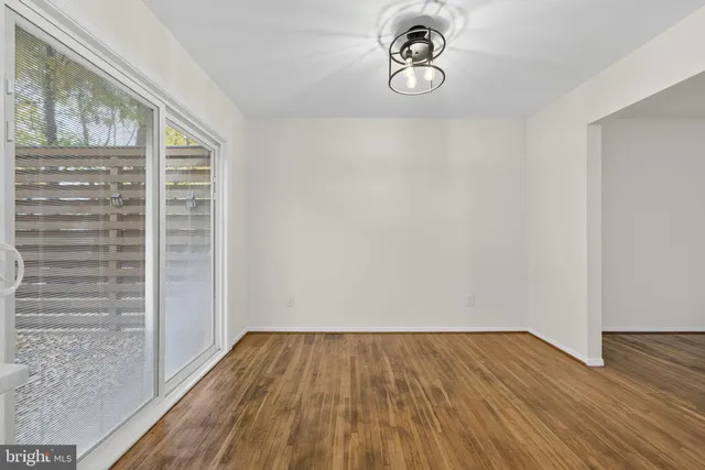 $3,500 | 13719 McGill Drive, Chantilly, VA 20151