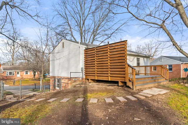 $3,500 | 13719 McGill Drive, Chantilly, VA 20151