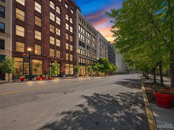 $175,000 | 1015 Washington Avenue, Unit 407, St. Louis, MO 63101