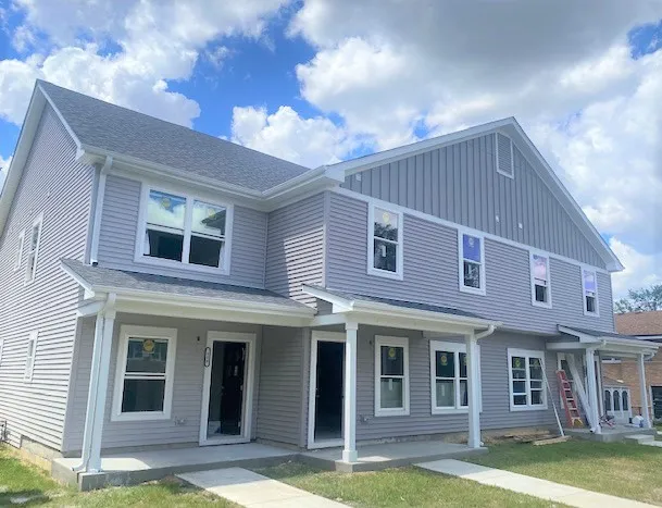 $3,099 | 302 South Lodge Lane, Lombard, IL 60148