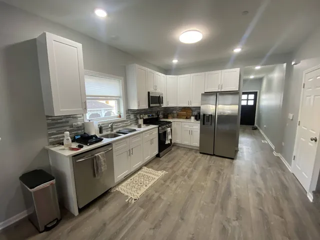 $3,099 | 302 South Lodge Lane, Lombard, IL 60148