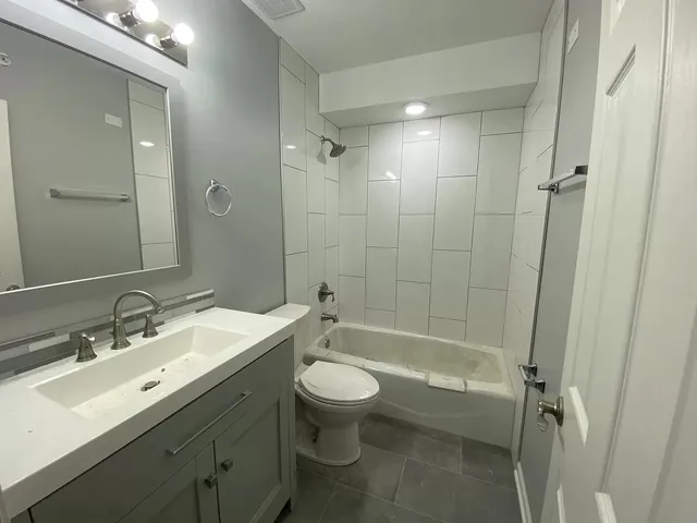 $3,099 | 302 South Lodge Lane, Lombard, IL 60148