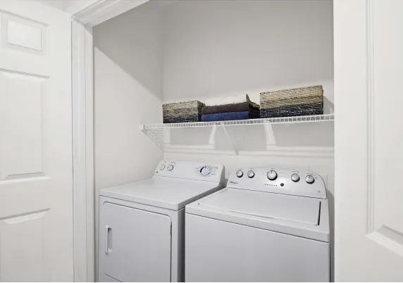 $3,099 | 302 South Lodge Lane, Lombard, IL 60148