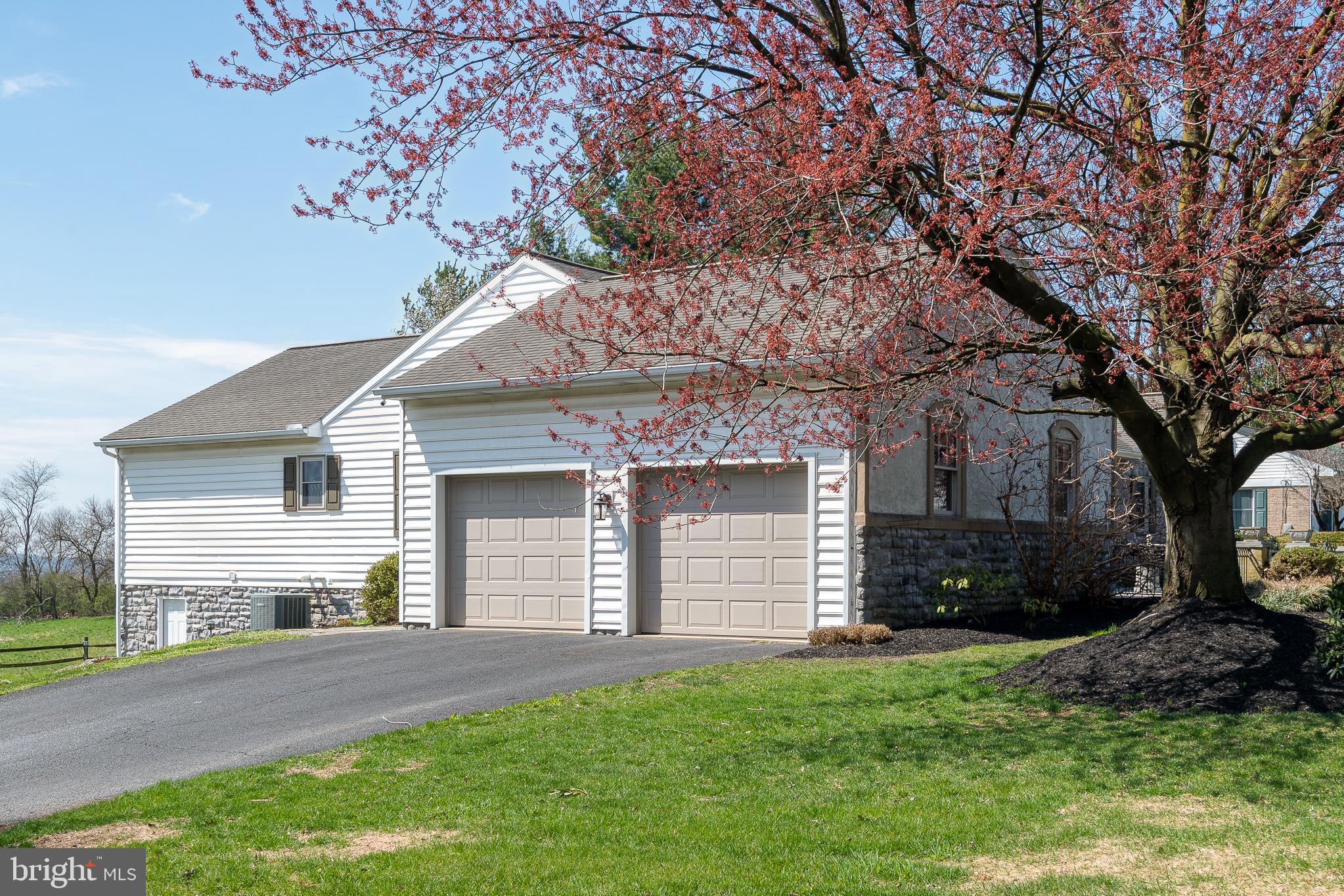 110 Brusen Drive Lititz, PA 17543 - Photo 4 of 73 2 car garage main level