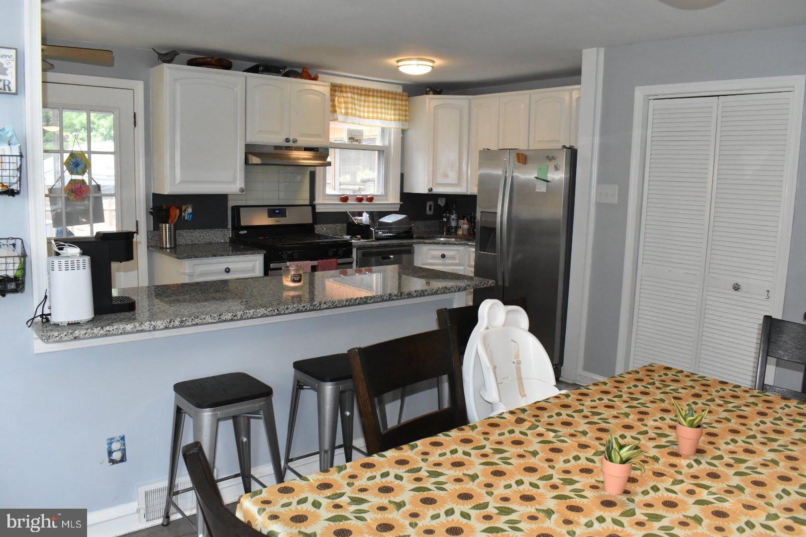 325 East Rodgers Street Ridley Park, PA 19078 - Photo 8 of 38 Dining Room