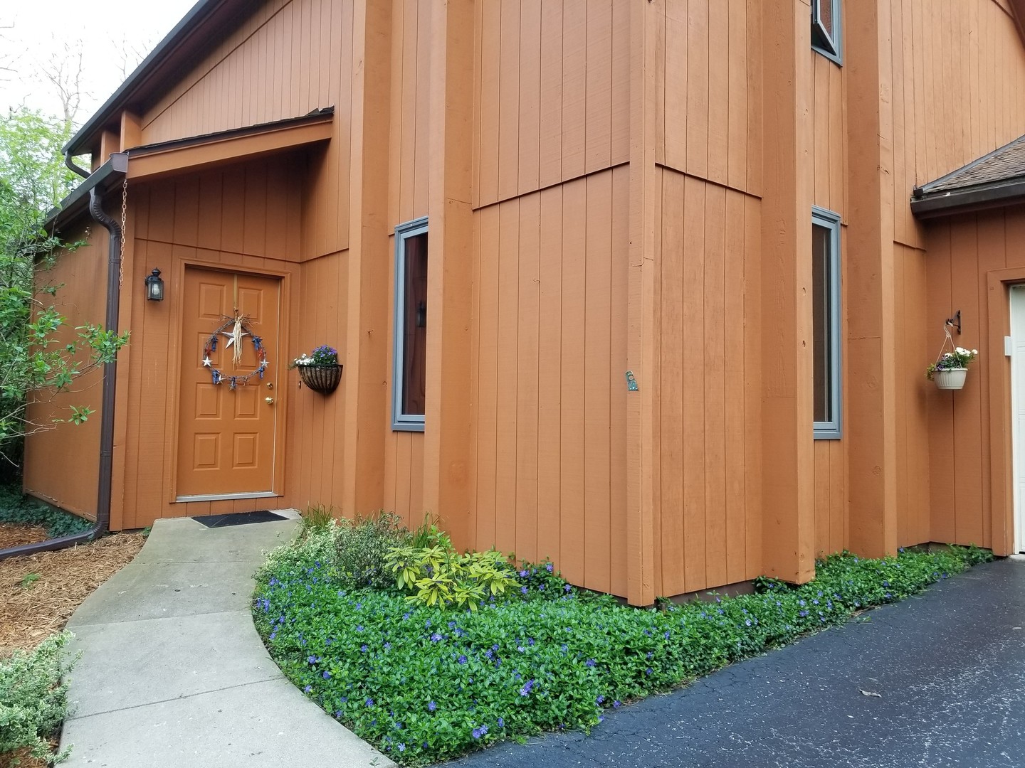 37W271 Weld Road Elgin, IL 60124 - Photo 2 of 34 a house with a outdoor space
