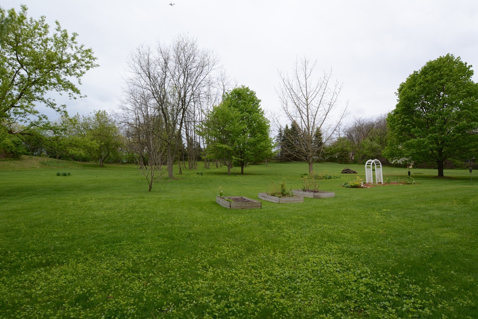 37W271 Weld Road Elgin, IL 60124 - Photo 30 of 34 a view of a park with large trees