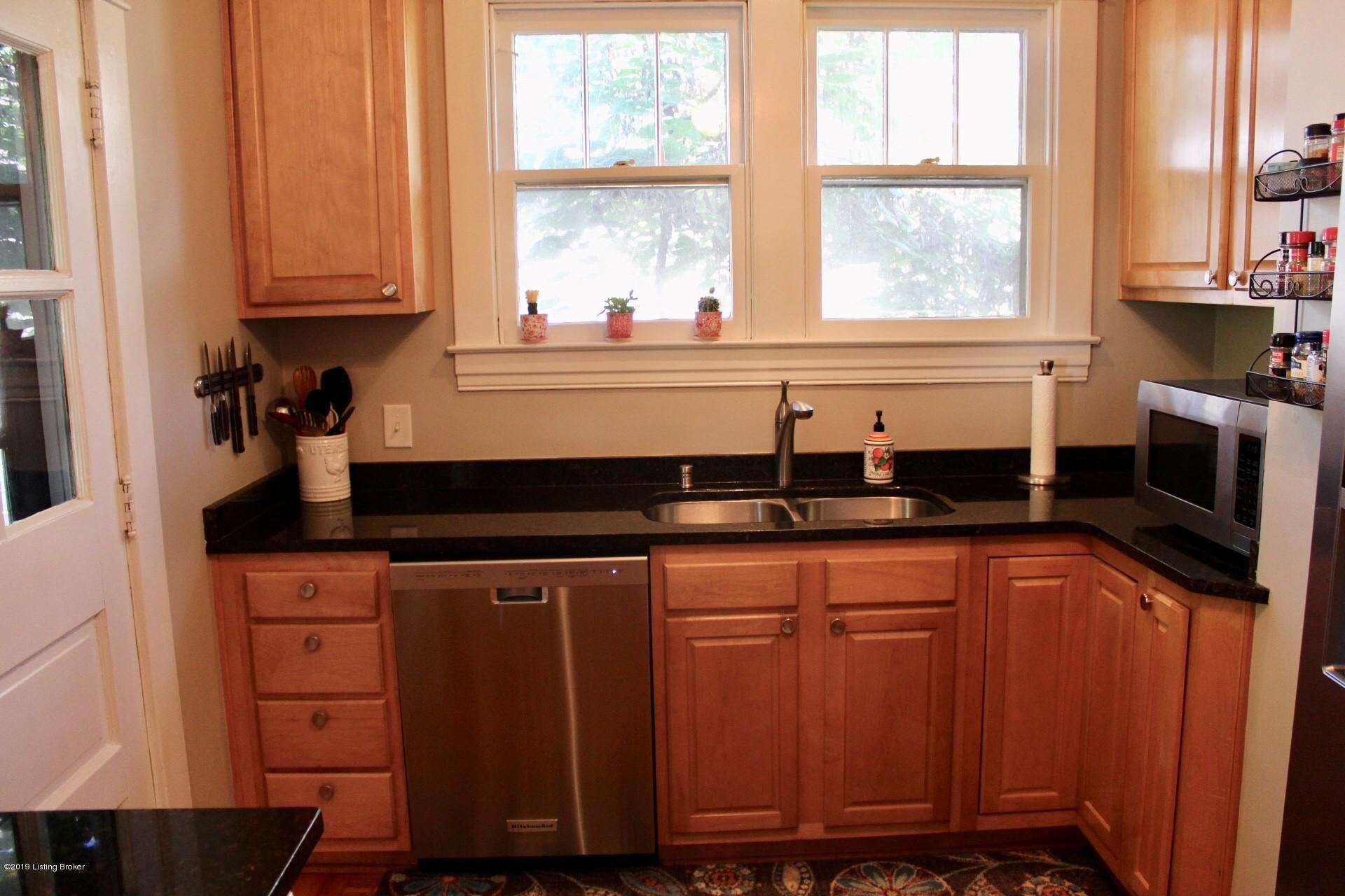 212 Iola Road Louisville, KY 40207 - Photo 11 of 29 212 Iola RdKitchen_3