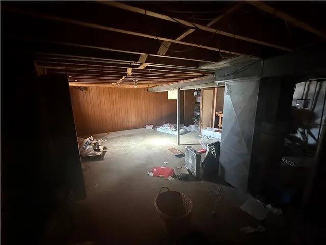 $179,950 | 200 Cherokee Drive, Belton, MO 64012