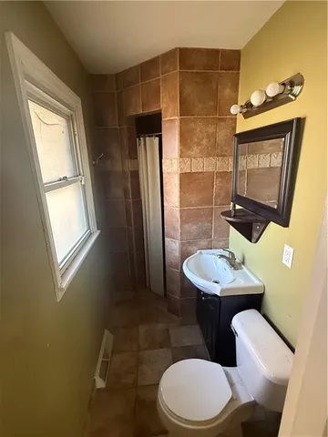 $179,950 | 200 Cherokee Drive, Belton, MO 64012