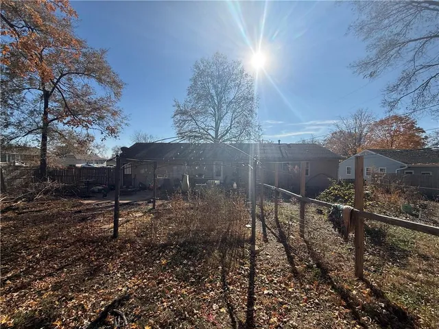 $179,950 | 200 Cherokee Drive, Belton, MO 64012