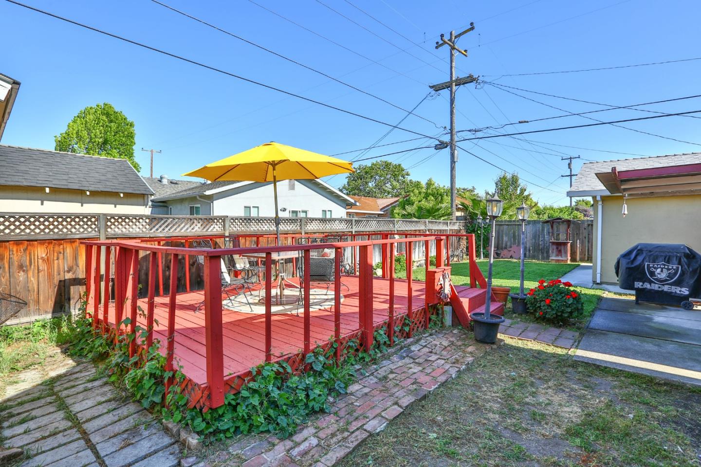 1735 Cunningham Street Santa Clara, CA 95050 - Photo 31 of 38 a view of a porch with furniture
