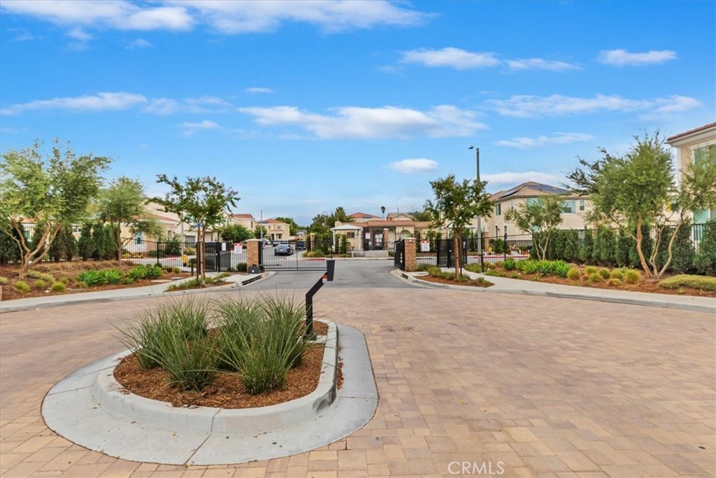 425 North Beechwood Avenue Rialto, CA 92376 - Photo 22 of 25