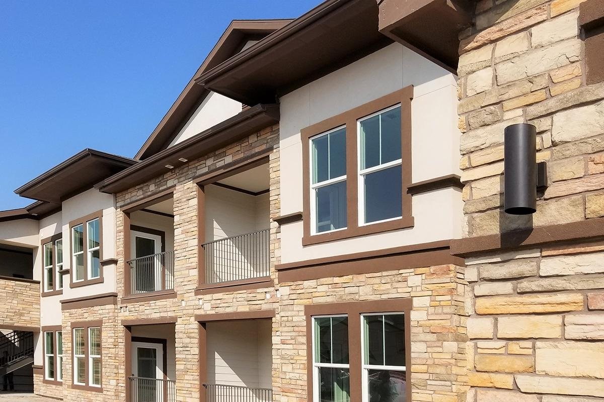 2132 East Wisconsin Road, Unit 128 Edinburg, TX 78542 - Photo 3 of 6 a building view