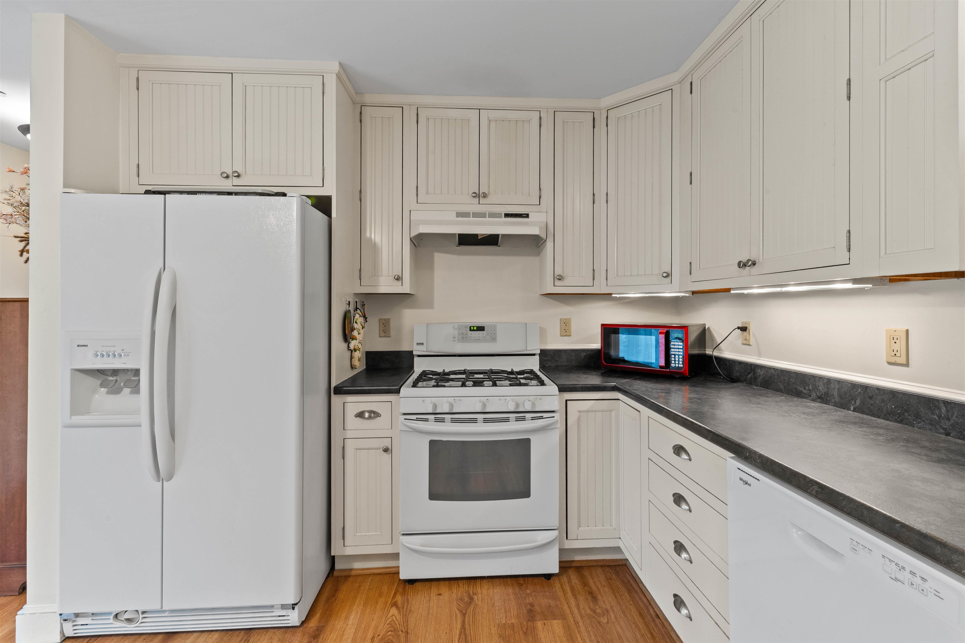 196 East Main Street, Unit 5 Conway, NH 03818 - Photo 10 of 37