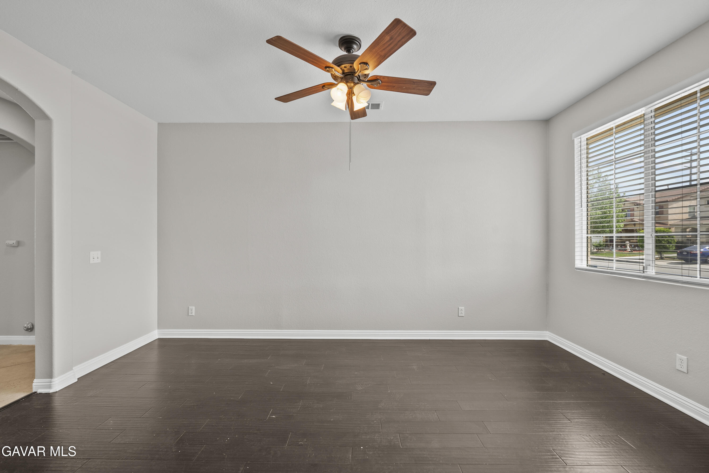 5741 Spice Street Lancaster, CA 93536 - Photo 9 of 47 DSC04761