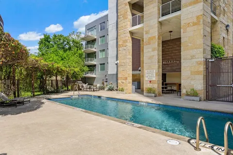 $825,000 | 800 West 5th Street, Unit 703, Austin, TX 78703
