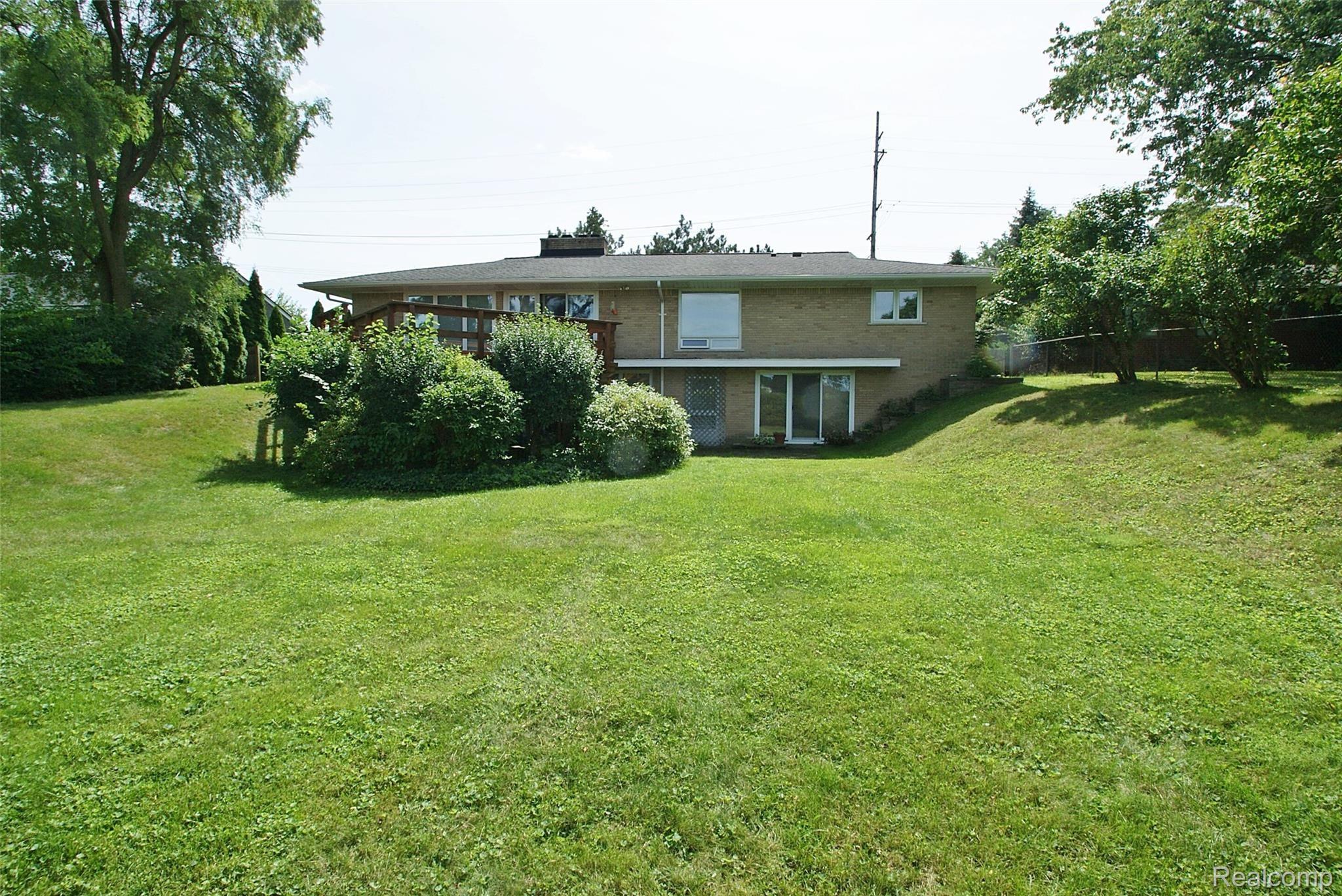 3752 West Maple Road Bloomfield Hills, MI 48301 - Photo 4 of 13 Maple 3752 W (11).JPG