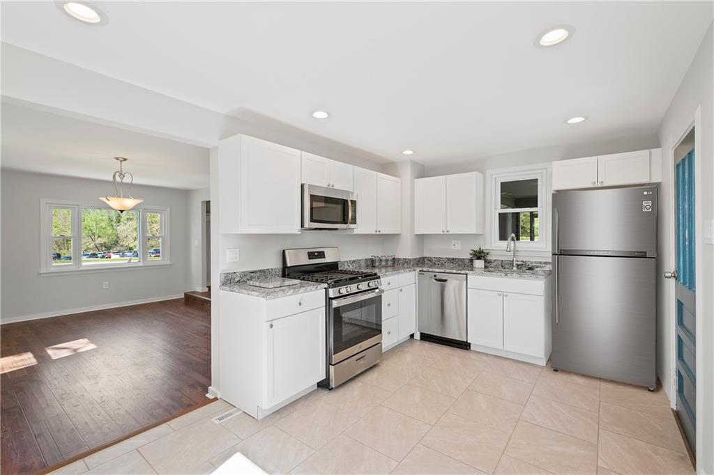 1144 Milltown Road Verona, PA 15147 - Photo 8 of 16 Gallery Image 8