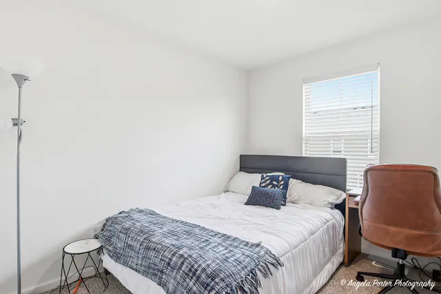 $3,350 | 2117 Yellowstone Boulevard, Mundelein, IL 60060