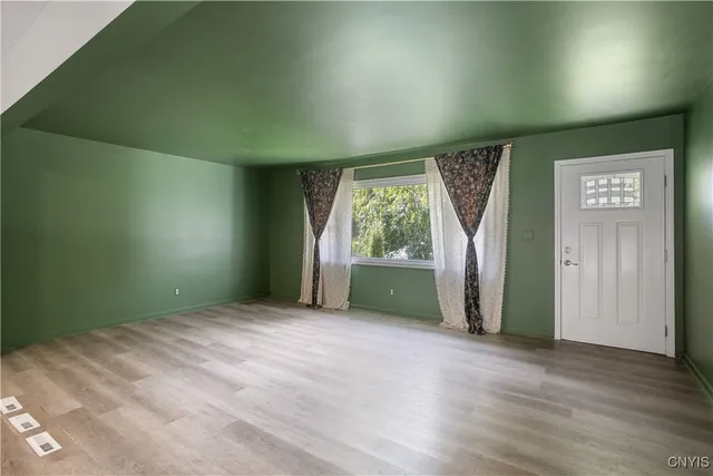 $280,000 | 8583 Green Lakes Road, Manlius, NY 13037