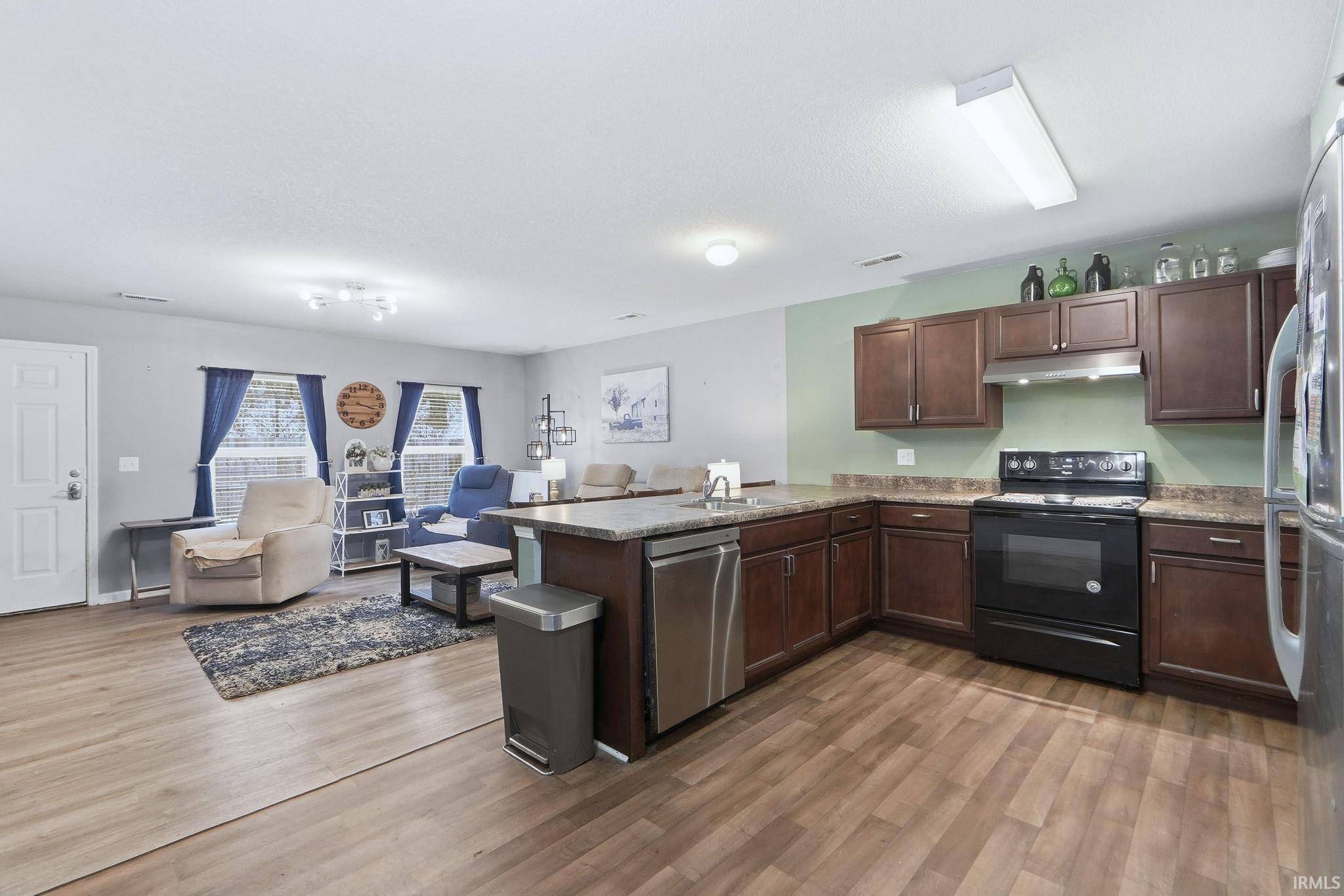 453 Arbor Lane Huntington, IN 46750 - Photo 1 of 36