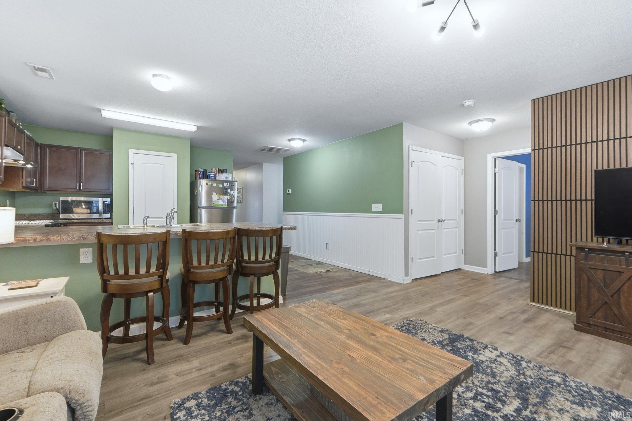 453 Arbor Lane Huntington, IN 46750 - Photo 2 of 36