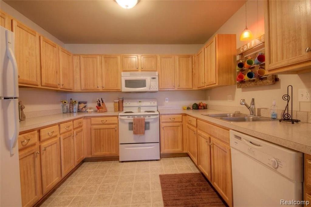 1715 Welland Street Howell, MI 48855 - Photo 7 of 20