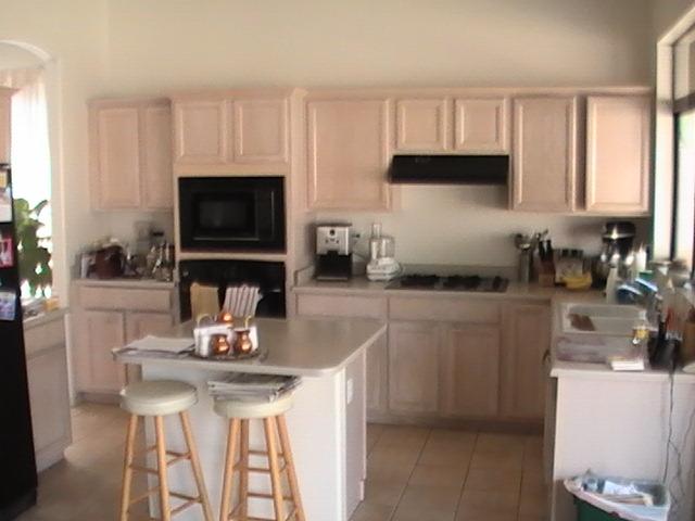 4408 East Weaver Road Phoenix, AZ 85050 - Photo 3 of 6 Kitchen w/island