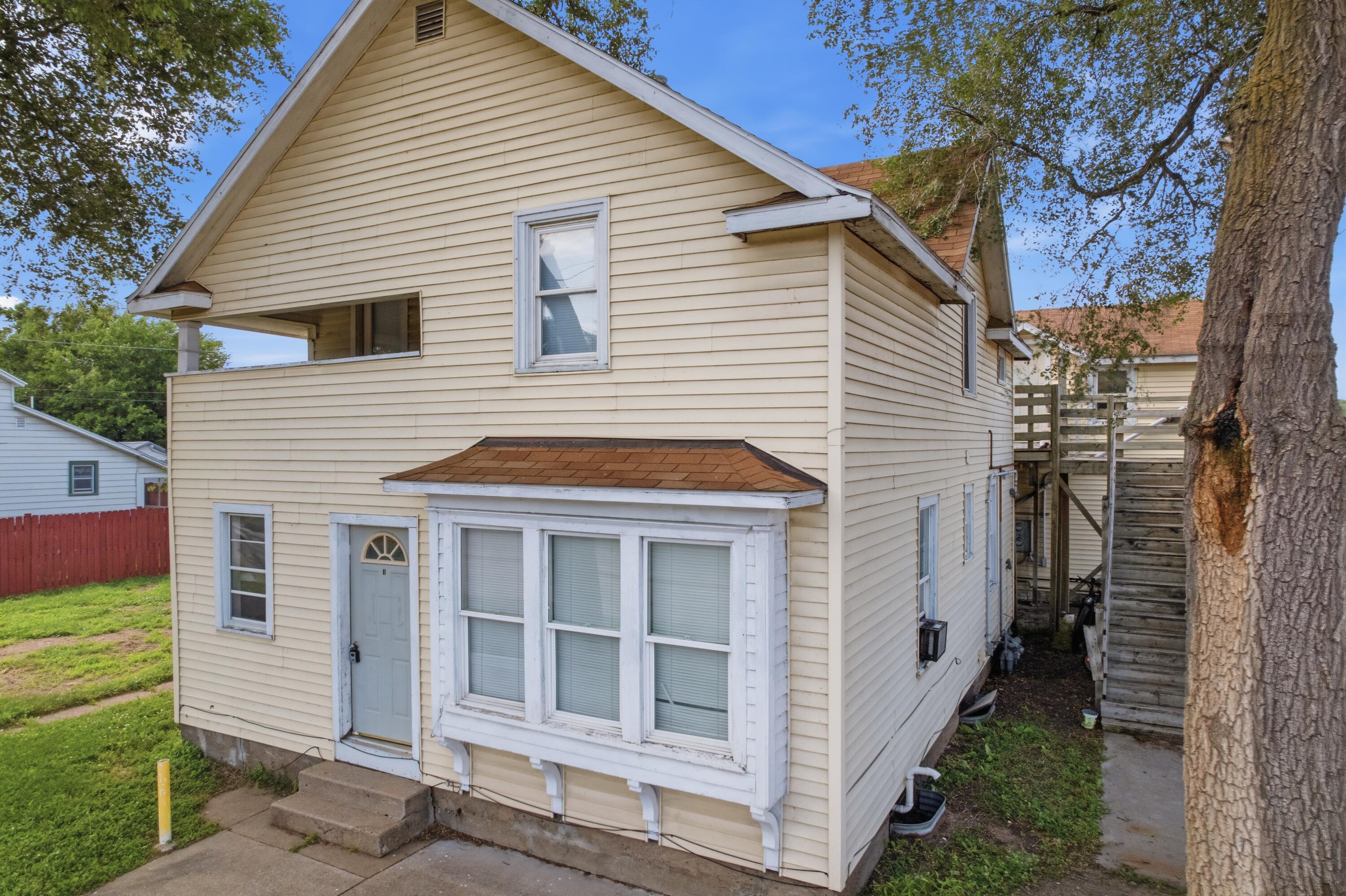 321 East Washington Street Prairie du Chien, WI 53821 - Photo 1 of 39 321 E Washington (1)