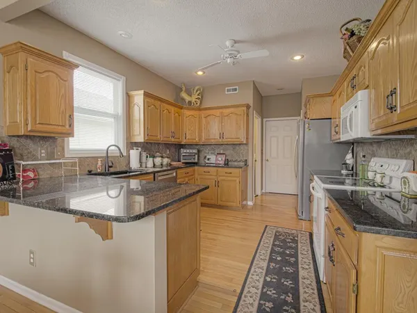 $339,900 | 17221 East 44th Terrace Court South, Independence, MO 64055