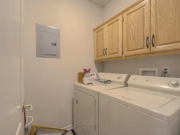 $339,900 | 17221 East 44th Terrace Court South, Independence, MO 64055