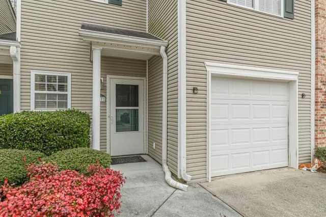 $243,700 | 137 Venture Path, Hiram, GA 30141