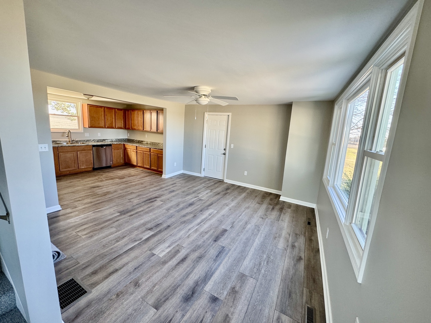 31913 Hunter Road Kingston, IL 60145 - Photo 5 of 19