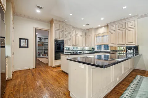 $1,450,000 | 2514 Westgate Drive, Houston, TX 77019