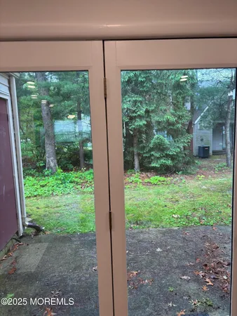 $2,200 | 39 Pin Oak Lane, Little Egg Harbor, NJ 08087