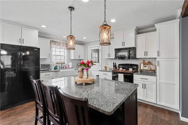 $459,000 | 27651 State Rte F, Brunswick, MO 65236