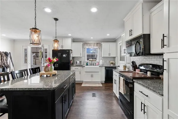 $459,000 | 27651 State Rte F, Brunswick, MO 65236