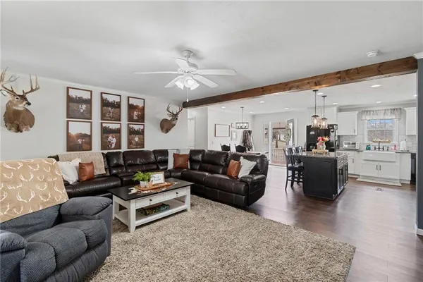 $459,000 | 27651 State Rte F, Brunswick, MO 65236