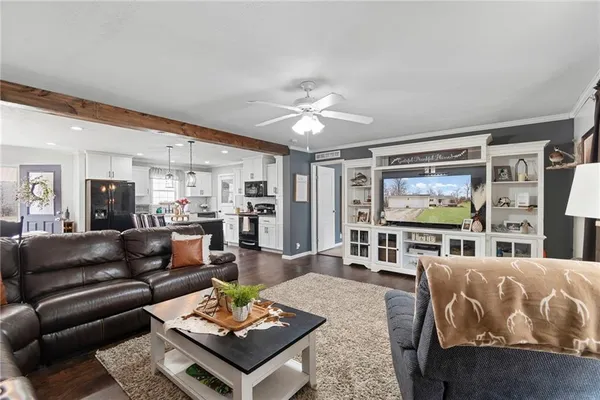 $459,000 | 27651 State Rte F, Brunswick, MO 65236