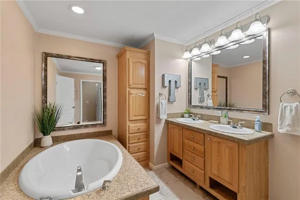 $459,000 | 27651 State Rte F, Brunswick, MO 65236