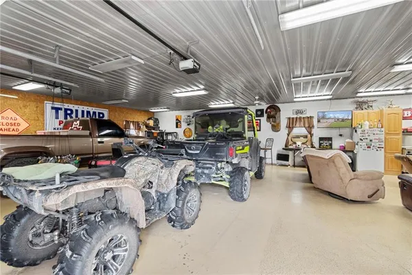 $459,000 | 27651 State Rte F, Brunswick, MO 65236