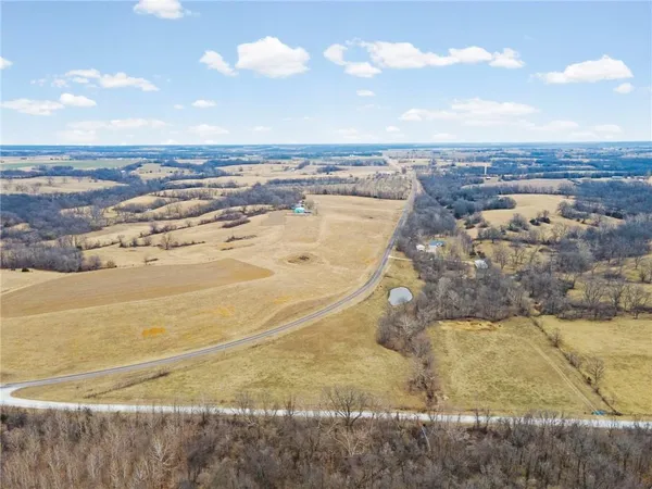 $459,000 | 27651 State Rte F, Brunswick, MO 65236