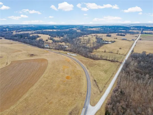 $459,000 | 27651 State Rte F, Brunswick, MO 65236