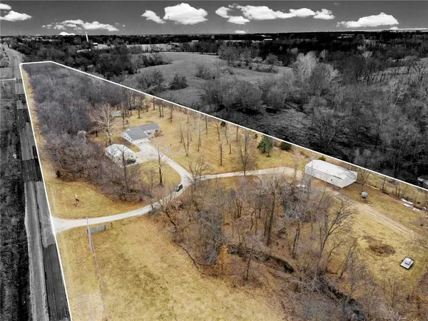 $459,000 | 27651 State Rte F, Brunswick, MO 65236