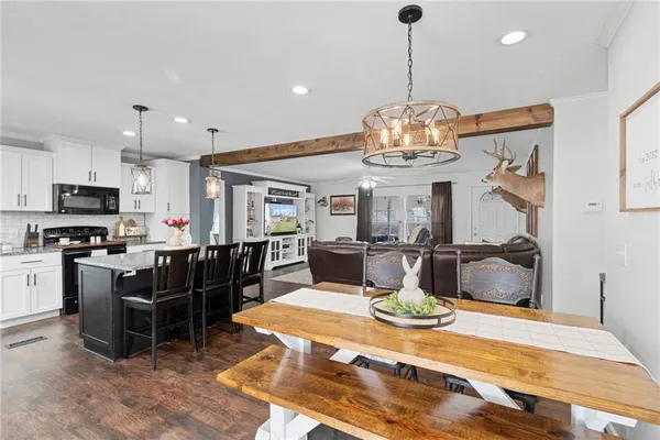 $459,000 | 27651 State Rte F, Brunswick, MO 65236