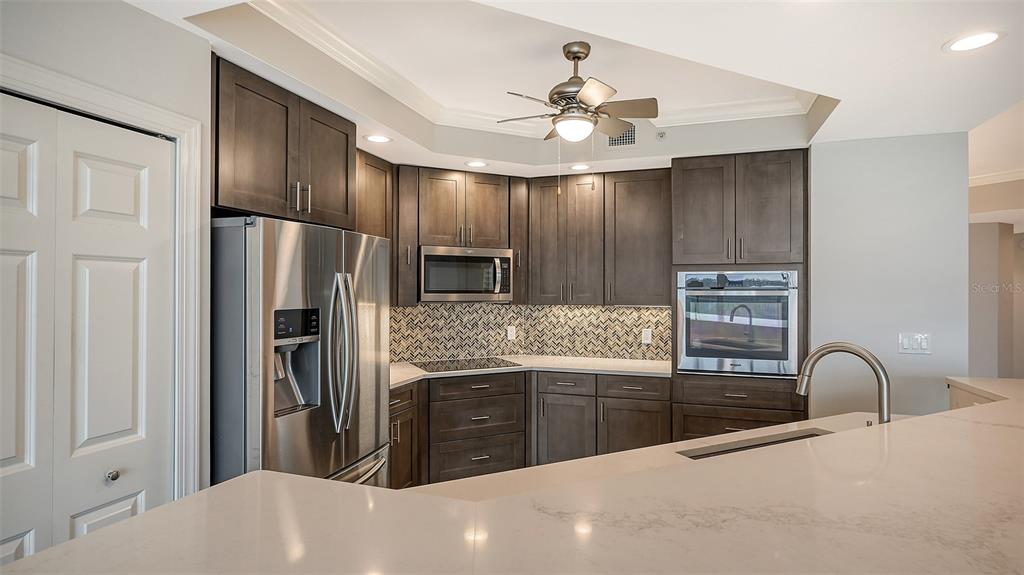 401 North Point Road, Unit 603 Osprey, FL 34229 - Photo 28 of 96